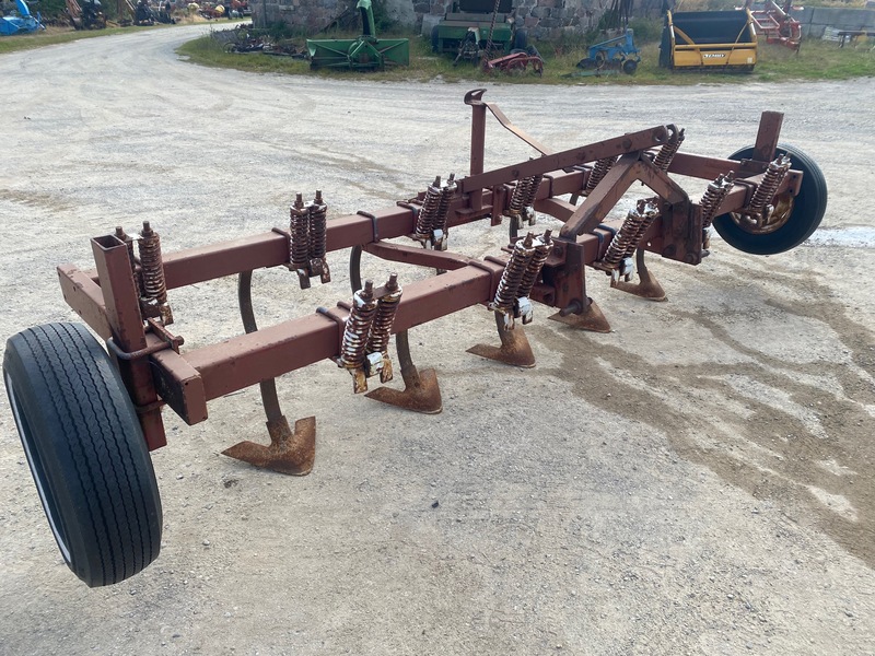 Tillage - Plows  International Harvester 55 Chisel Plow Photo